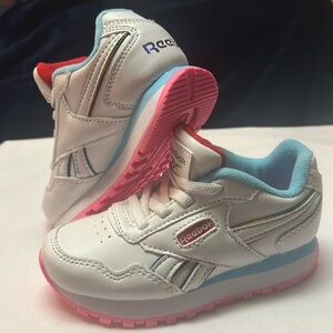 Reebok kids classic leather sneakers
NWOT